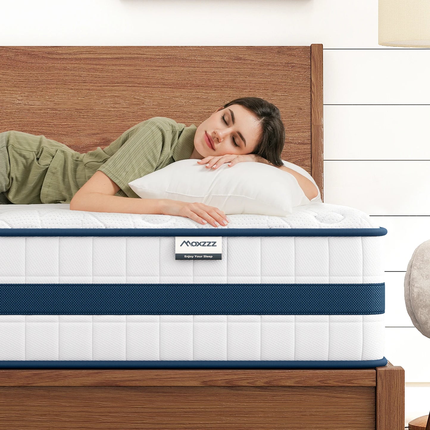 Maxzzz Gel Memory Foam Hybrid Mattress With Pocket Coils