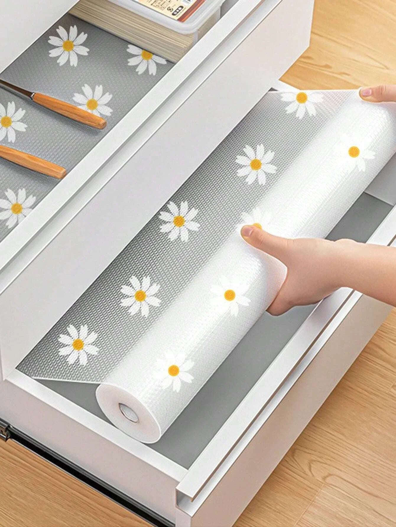 Daisy Shelf Liner 1 Roll EVA Waterproof Drawer Mat