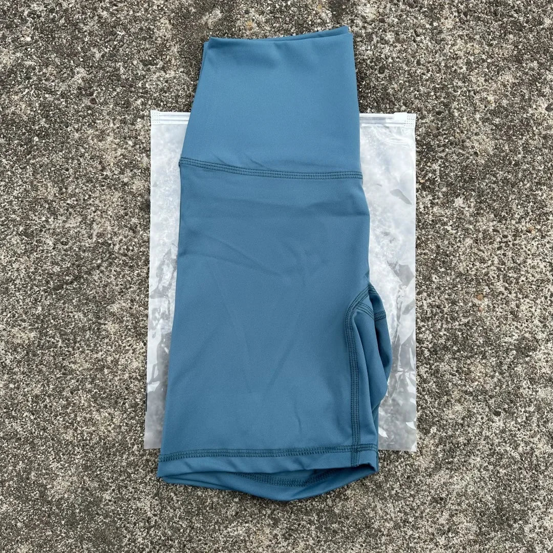 Solid Color High Waist Yoga Shorts Squat Proof With Pocket